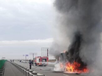 Camion în flăcări pe A2. FOTO ISU Călărași