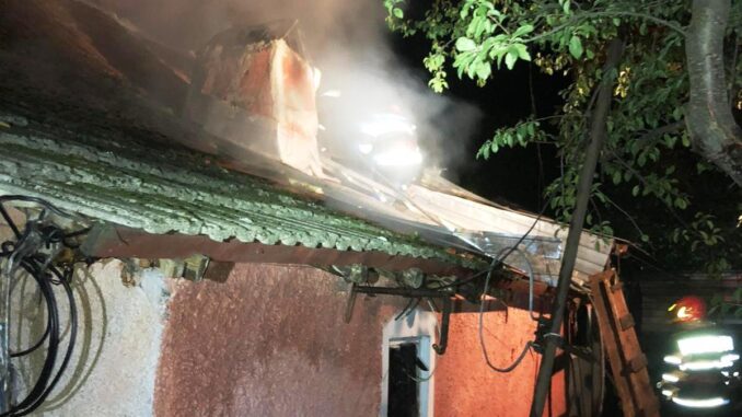 Incendiu în localitatea călărășeană Luptători, Frăsinet. FOTO ISU Călărași