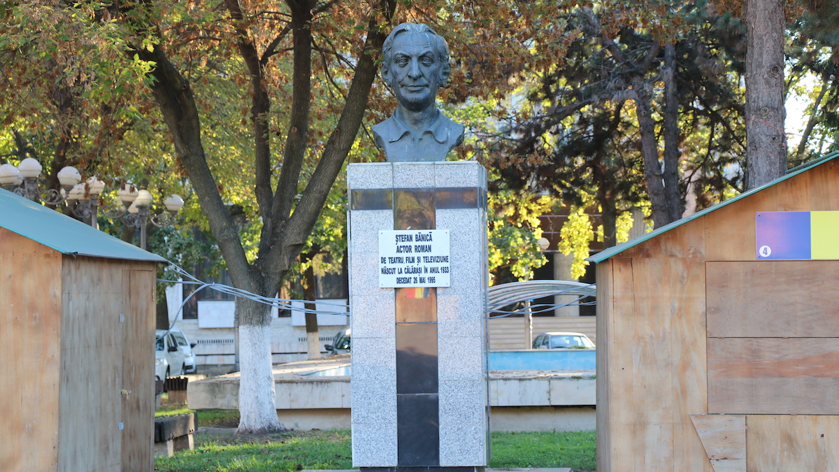 Statuia lui Ștefan Bănică, la Călărași. FOTO Adrian Boioglu