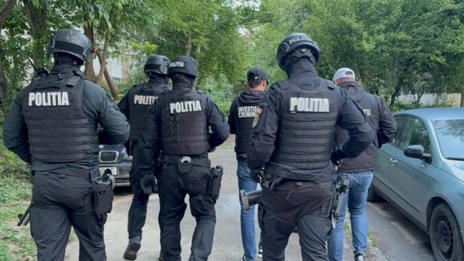 Percheziții. FOTO IPJ Constanța