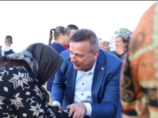 Președintele organizației județene a PSD Călărași, alături de seniori. FOTO PSD Călărași