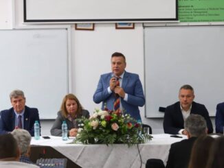 Președintele Organizației Județene PSD Călărași, cuvinte de încurajare pentru studenți la început de an universitar. FOTO Facebook Vasile Iliuta