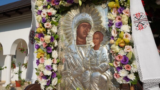 Icoana Maicii Domnului de la Mănăstirea Adam. FOTO Basilica.ro