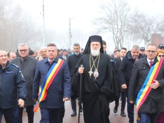 Autoritățile locale și județene prezente la slujba de Bobotează